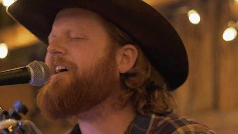 Jambulance Sessions: Red Shahan "long Way To Fall"