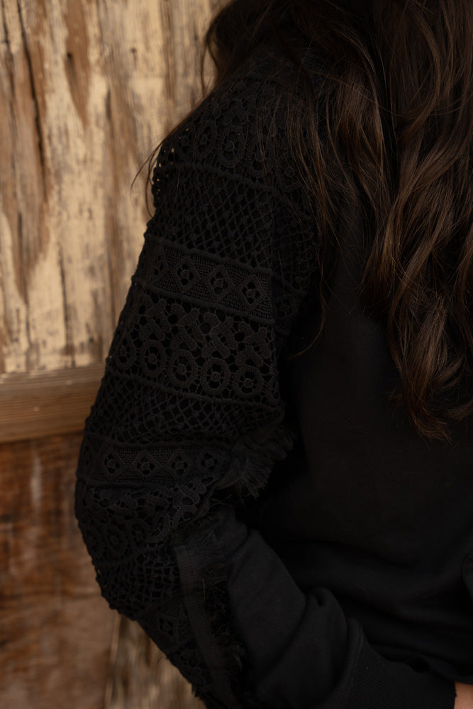 close up image of the chaparral black with crochet mesh sleeve