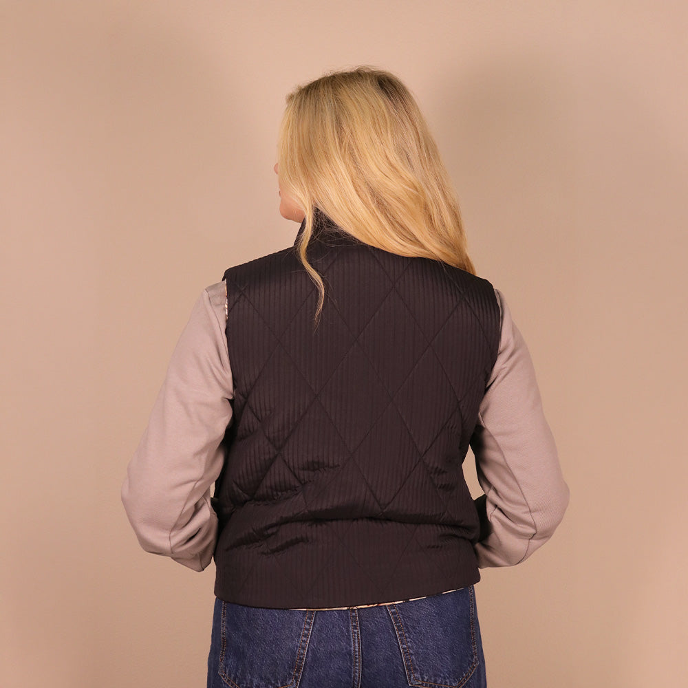 Cassidy Reversible Puffer Vest Dark Charcoal/Horse Print