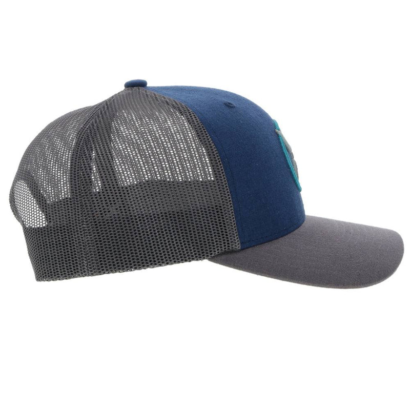 right side of the Youth Strap hat in blue and grey wit grey and blue roughy logo
